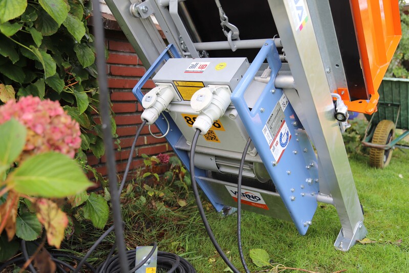 Ladderlift | 230V | 250 kg | 12 meter  huren