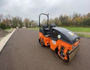 Trilwals 2,7 ton in actie op puinbaan.