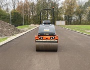 Trilwals 2,7 ton in actie op puinbaan.