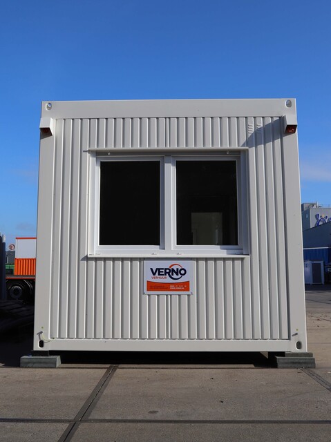 Kantoorunit 10 x 3 meter | Inclusief toilet en keuken huren