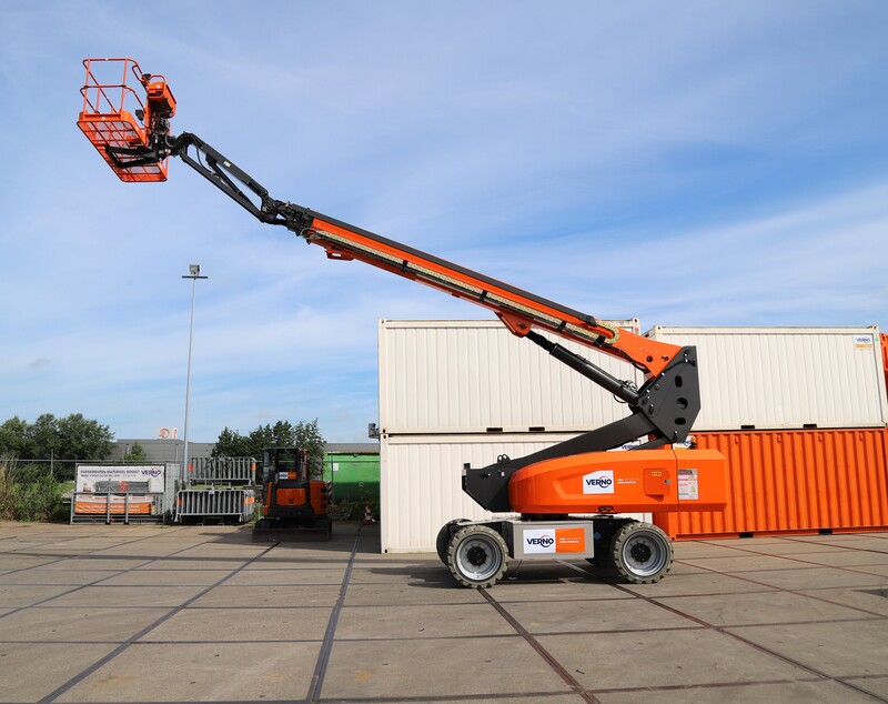 Telescoophoogwerker | 25 meter | 4x4 huren