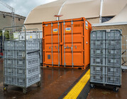 Materiaalcontainer in gebruik tijdens een evenement.